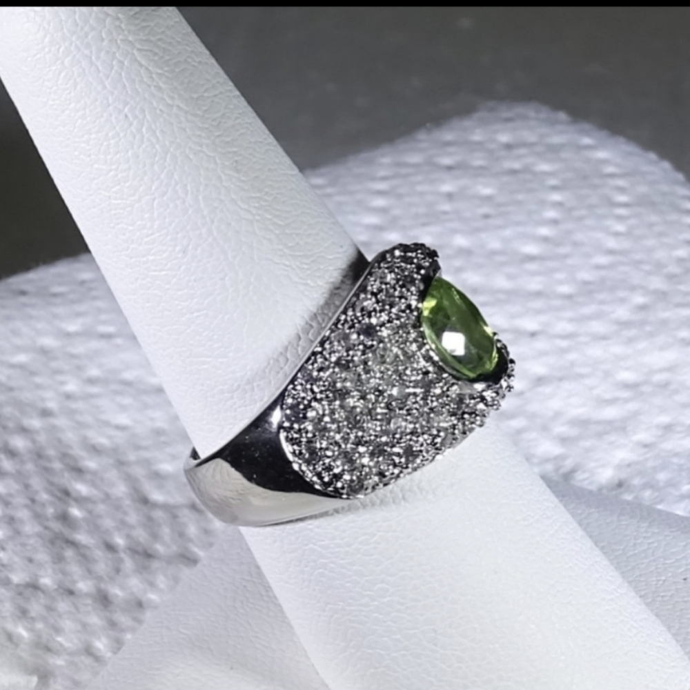 Vtg Peridot Ring - image 2